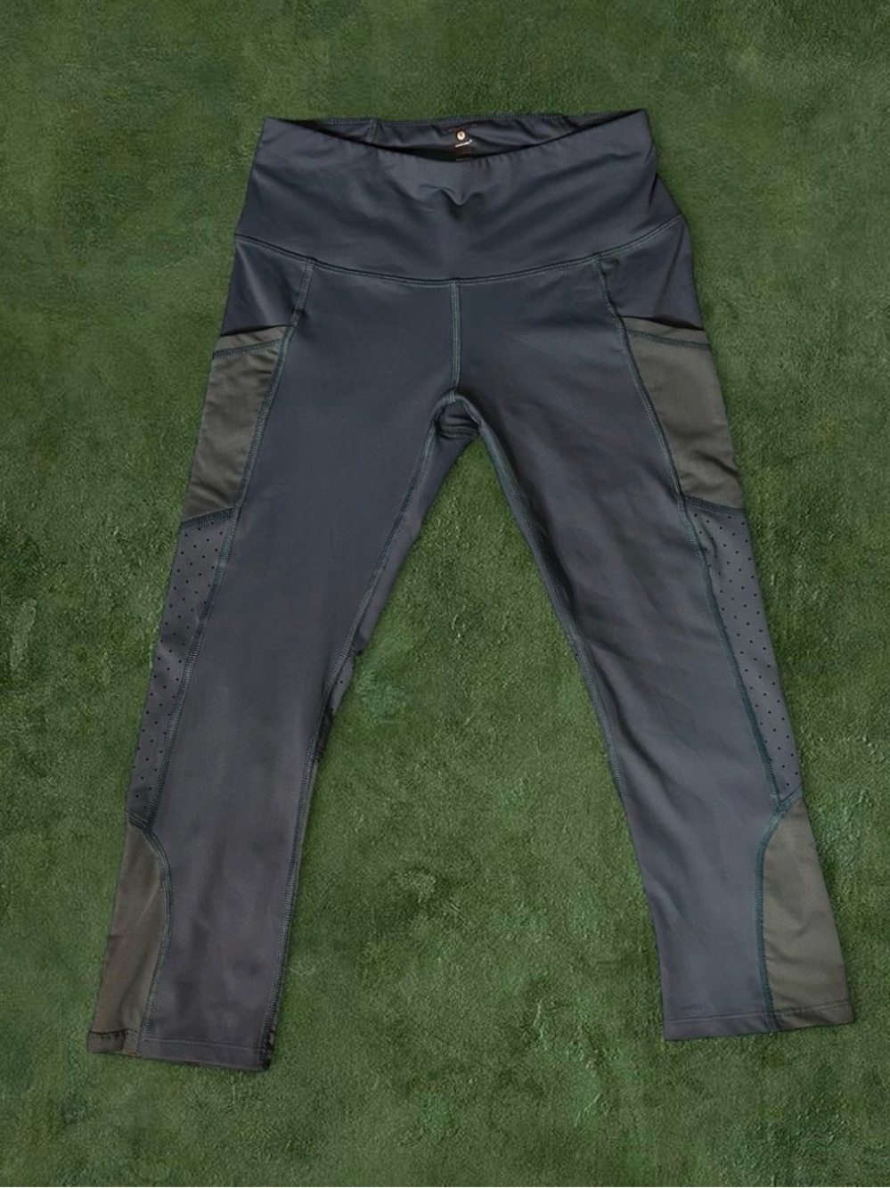Layer 8 Capri leggings